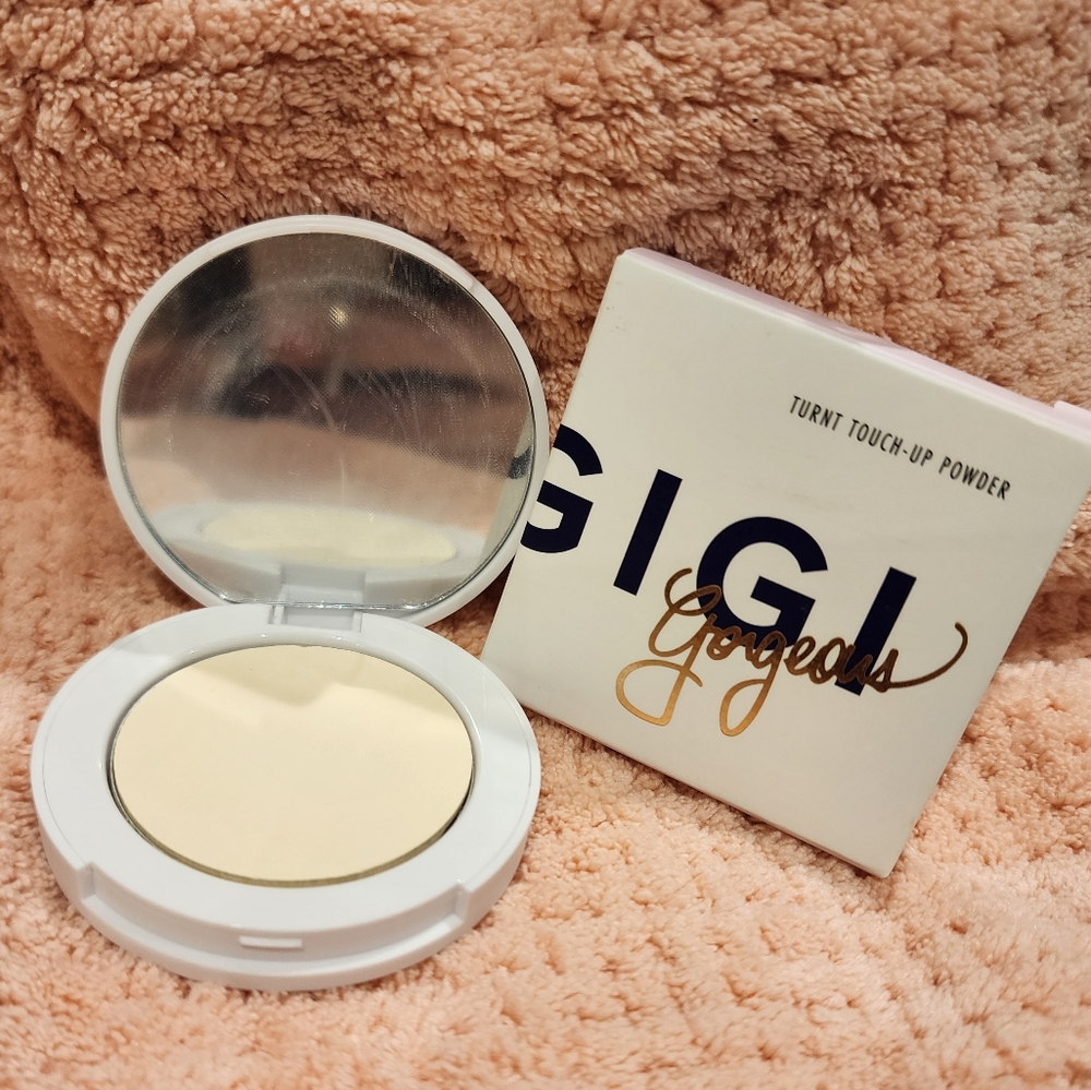 5/$25🆕️Turnt Touch-Up Powder